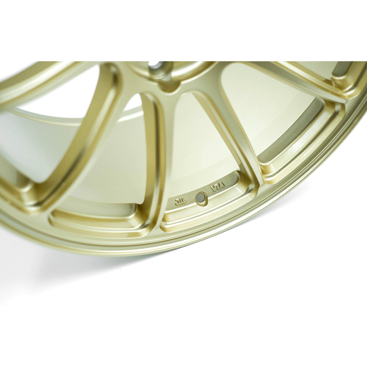 Superspeed FlowForm RF03RR Alloy Wheel (Gold) — 18"