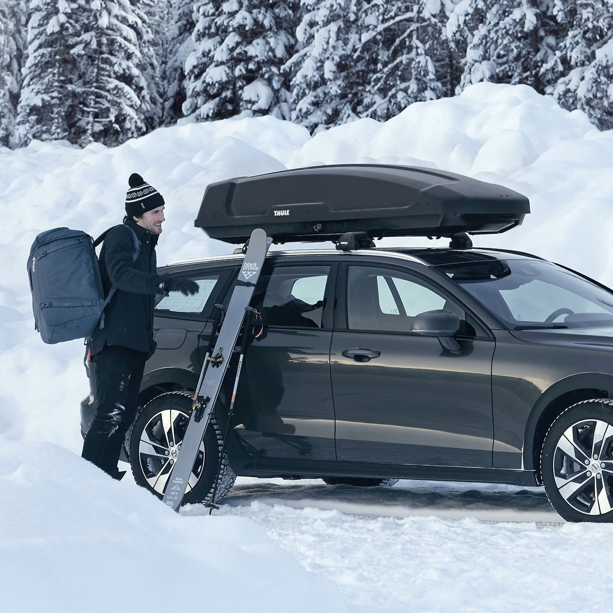 Roof Rack Accessory: Cargo Box | Thule Force XT L (6357B)